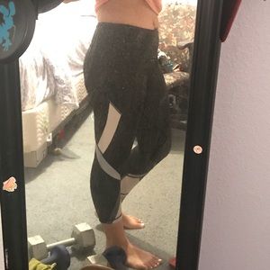 Victoria Secret Knockout Workout Capris Sz M